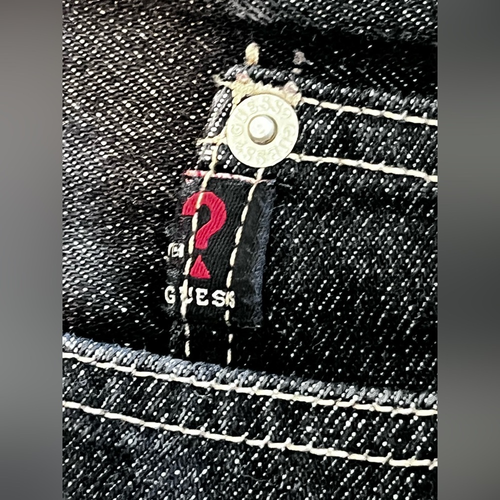 Vintage Guess Black Denim Jeans with white stitching straight leg Size 29
